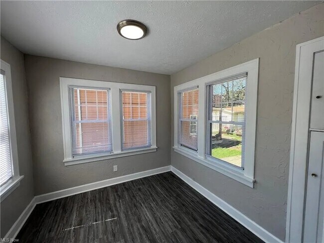 Foto del edificio - 3573 Cummings Rd