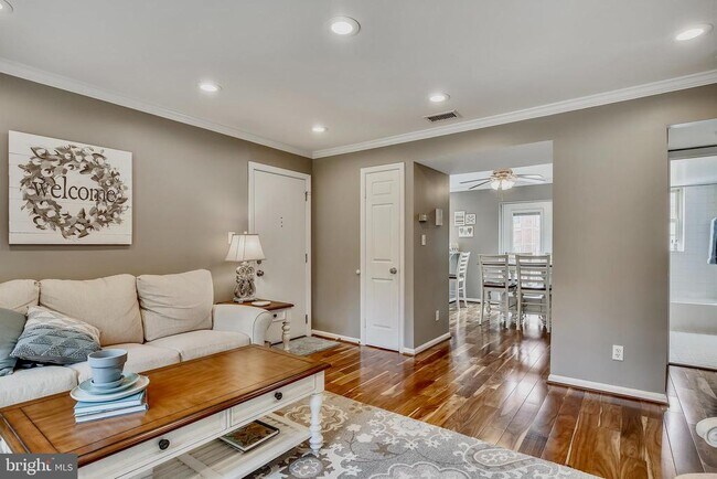 Foto del edificio - 523 Bashford Ln