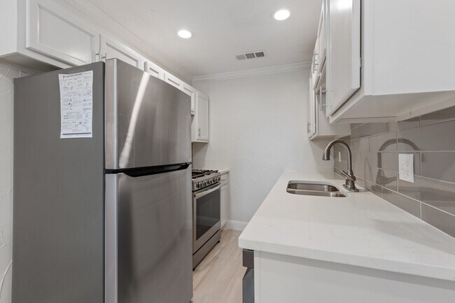 Foto del edificio - 4806 W University Blvd