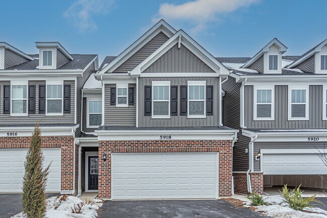 Foto del edificio - 5918 Hawkweed Dr