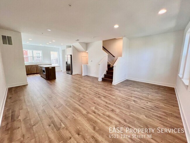 Foto del edificio - 4521 12th St NE