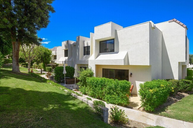Building Photo - 48710 Desert Flower Dr