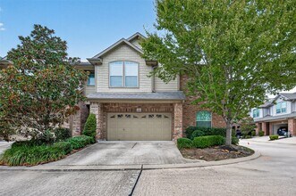 Building Photo - 8907 Kleewood Dr