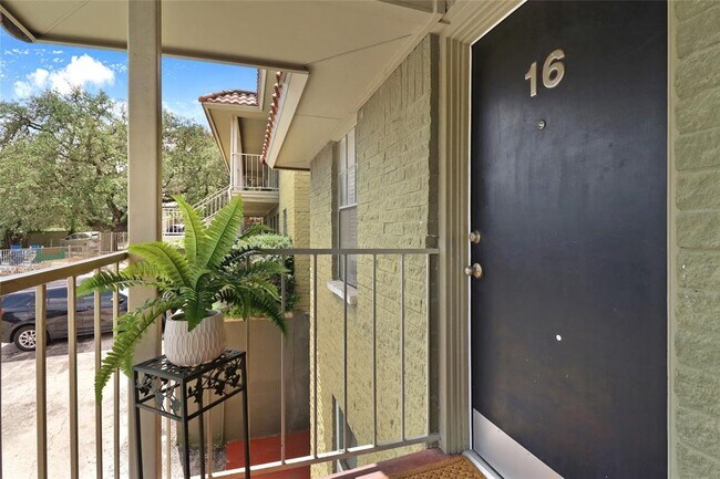 Foto del edificio - 2302 East Side Dr