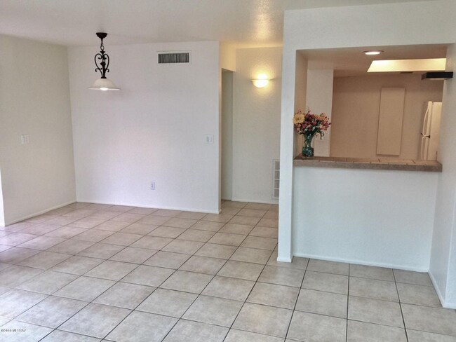 Foto del edificio - 4283 N River Grove Cir