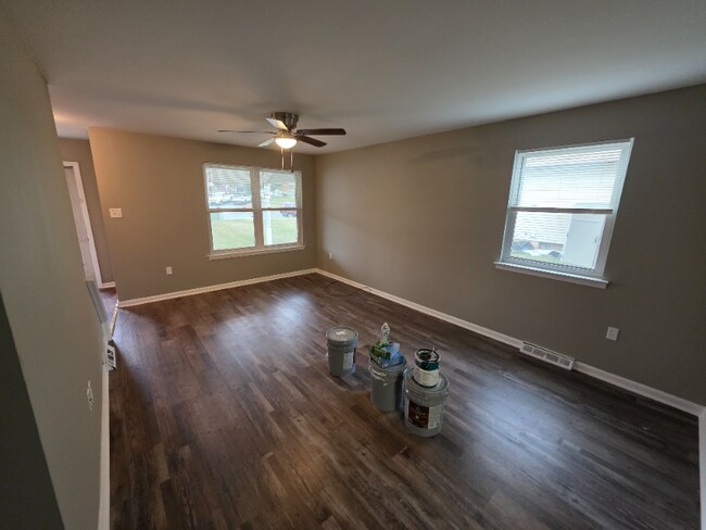 Foto del edificio - 270 Beth Ann Dr