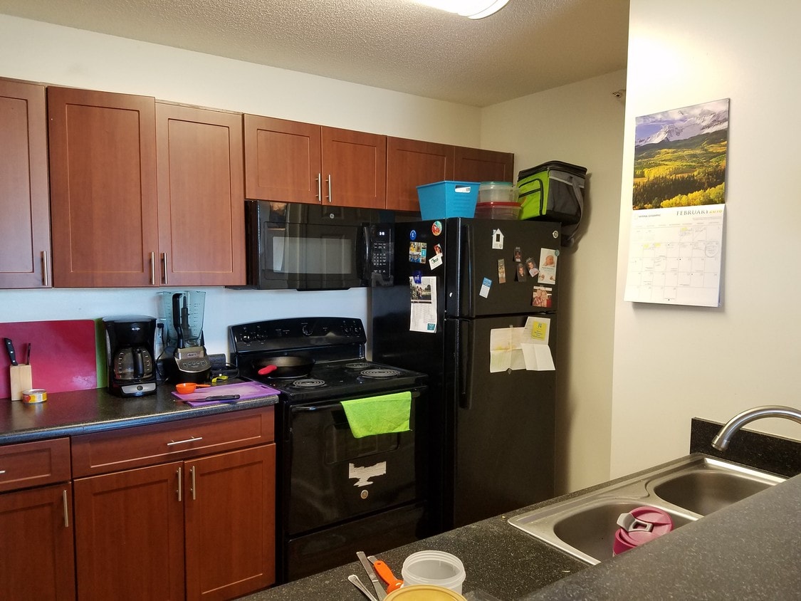 Kitchen - 5010 McClelland Dr