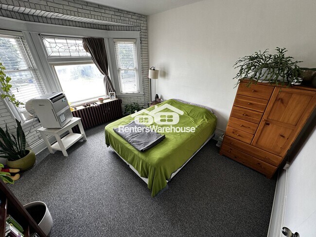 Foto del edificio - 1049 7th St W