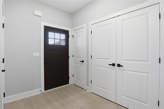 Building Photo - 1195 Marina Pkwy