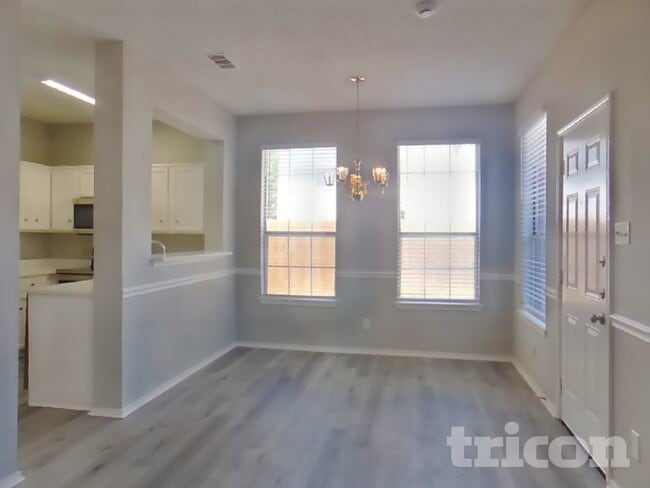 Foto del edificio - 1135 Colbert Ln