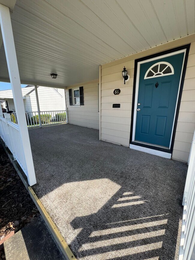 Foto del edificio - Struthers , 3 bedroom home with full basement and garage.