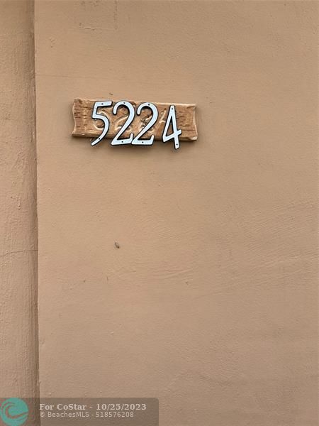 Foto del edificio - 5224 NW 17th St