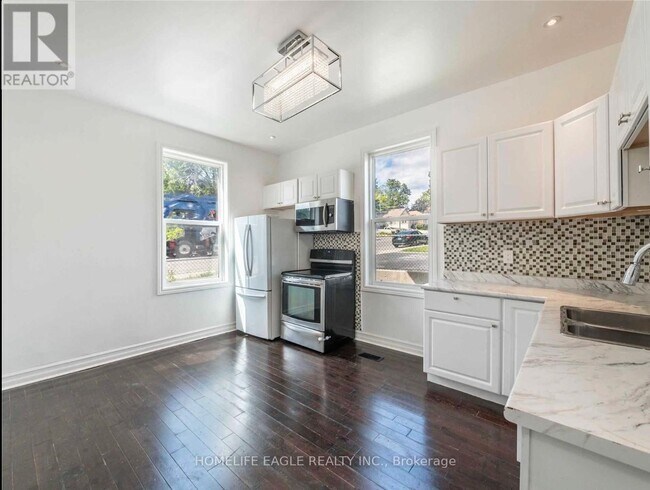 Photo du bâtiment - 87 Simcoe Rd