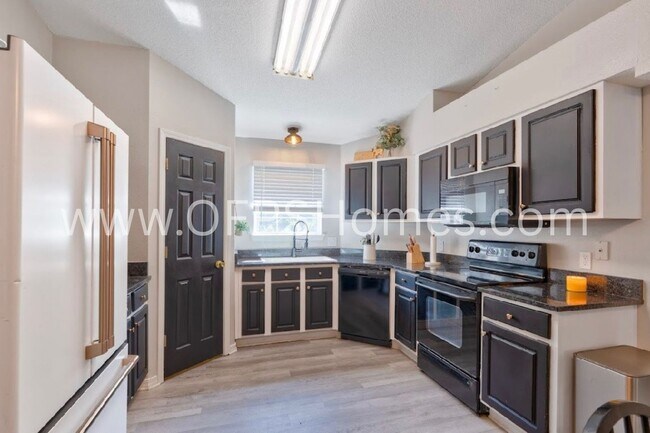 Foto del edificio - 3bed Crestview Home!