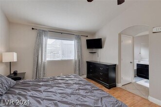 Building Photo - 437 Waterwheel Falls Dr