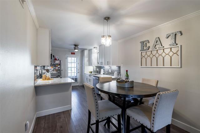 Foto del edificio - 7707 Meadow Park Dr