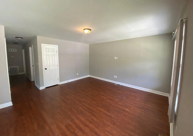 Foto del edificio - 3 BD/2 BA