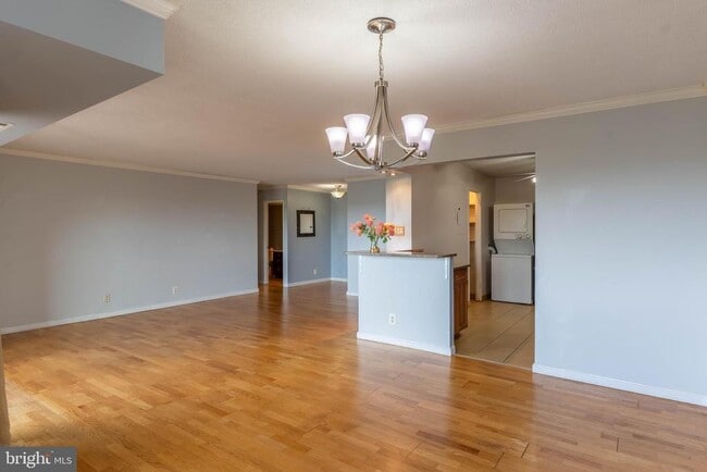 Foto del edificio - 307 Yoakum Pkwy