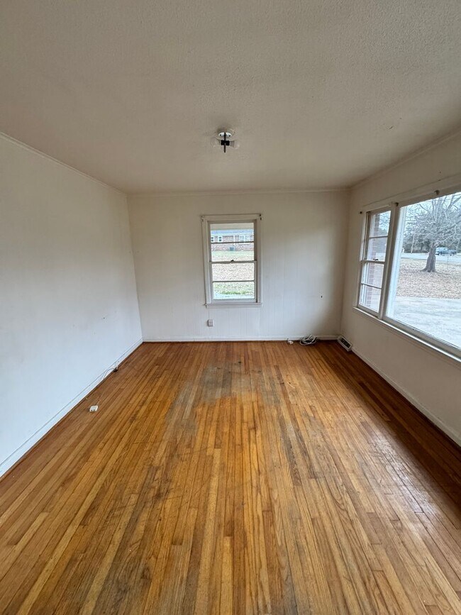 Foto del edificio - 3/1 House in Shelby, NC - still working on the house