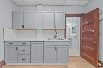 Building Photo - 234 Pearl St