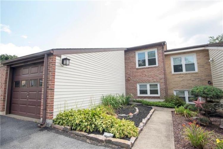 Foto principal - 8324 Willow Run