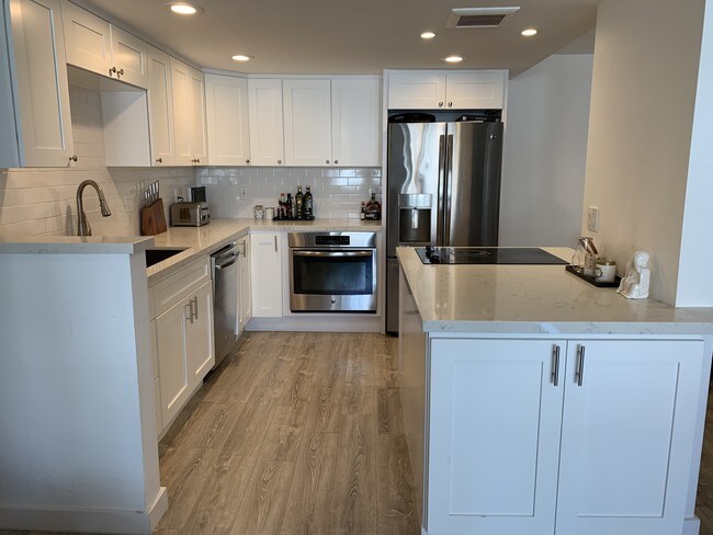 Kitchen - 1300 Midvale Ave