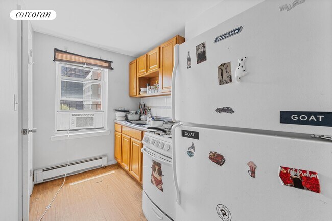 Foto del edificio - 572A Myrtle Ave