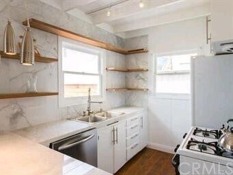 Building Photo - 31865 Seaview St
