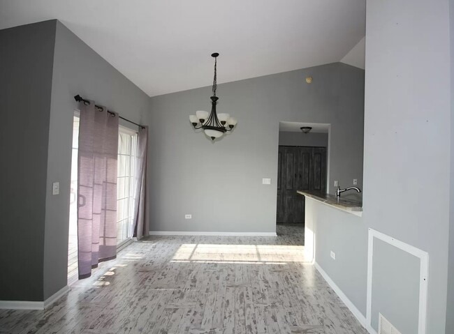 Foto del edificio - 1417 McClure Rd