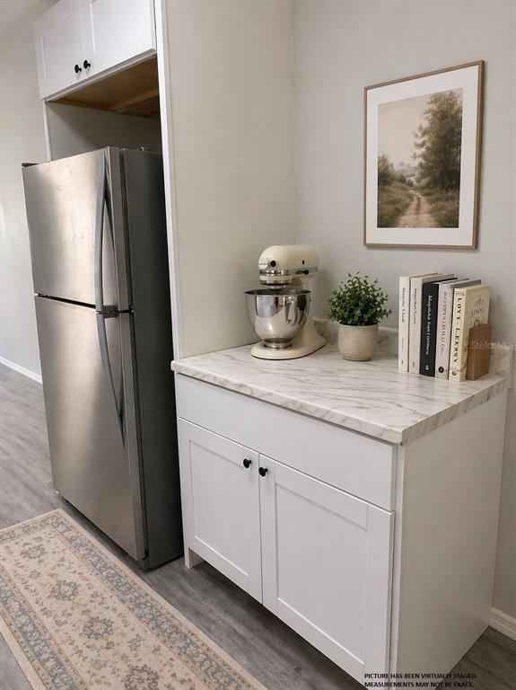 Foto del edificio - 190 Ventris Ave W