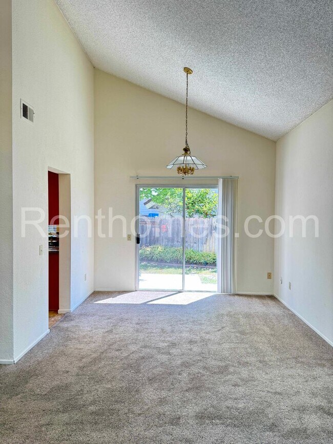 Foto del edificio - 10515 Carrington Dr