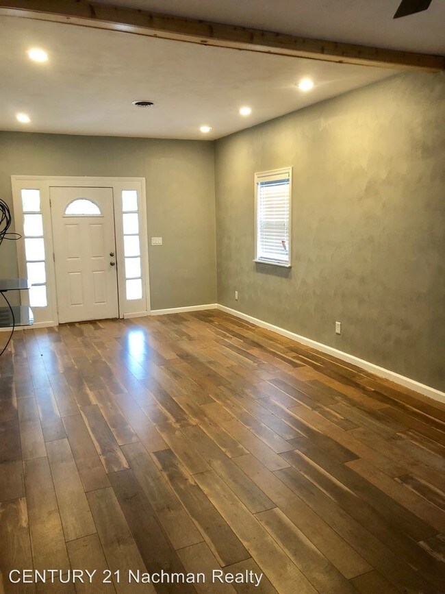 Building Photo - 2 br, 1 bath House - 1823 Bellevue Ave