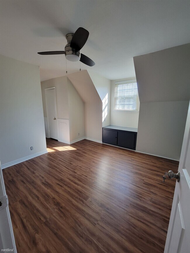 Building Photo - 5 br, 3 bath House - 1430 Stagecoach Drive