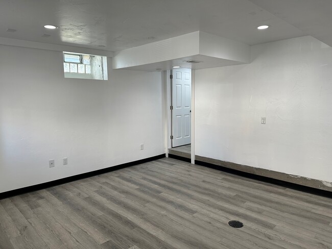 Basement Bedroom - 612 N 3rd St