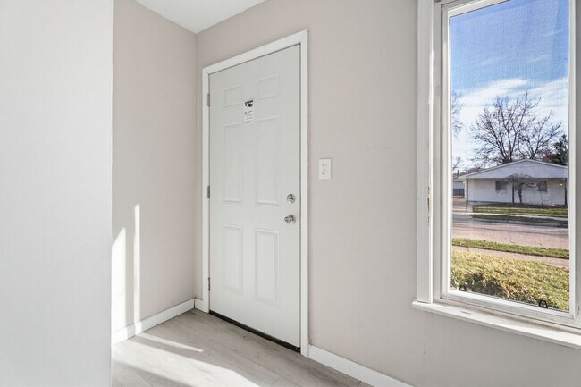 Foto del edificio - 14921 Myola Ave