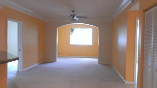 Foto del edificio - 9873 Baywinds Blvd