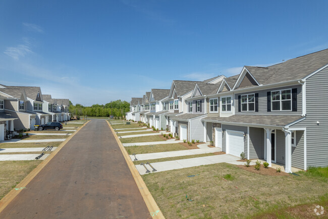 Exterior - Arbor Mill Townhomes