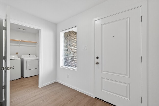 Foto del edificio - 18510 Autumn Hts Ln