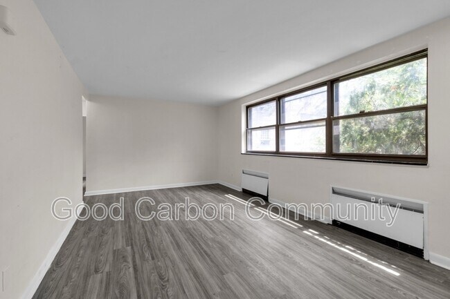 Building Photo - 1022 Delaware Ave