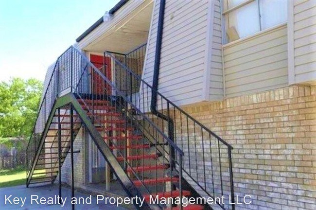 Building Photo - 7321 Melrose Ln