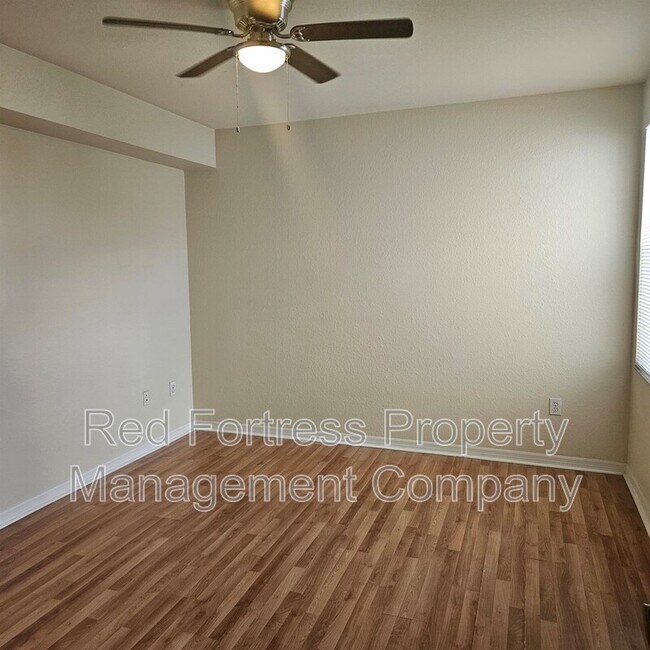 Foto del edificio - 7965 Preserve Cir