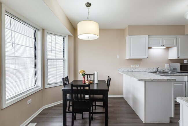 Foto del edificio - 3491 Willowview Ct