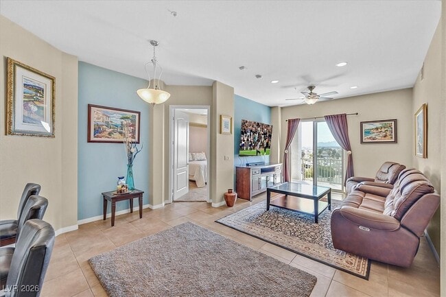 Foto del edificio - 62 E Serene Ave