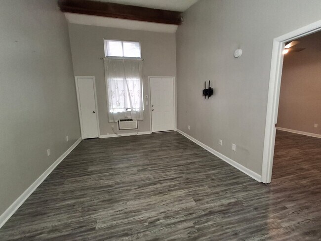 Foto del edificio - 3700 Squaw Valley Dr SW