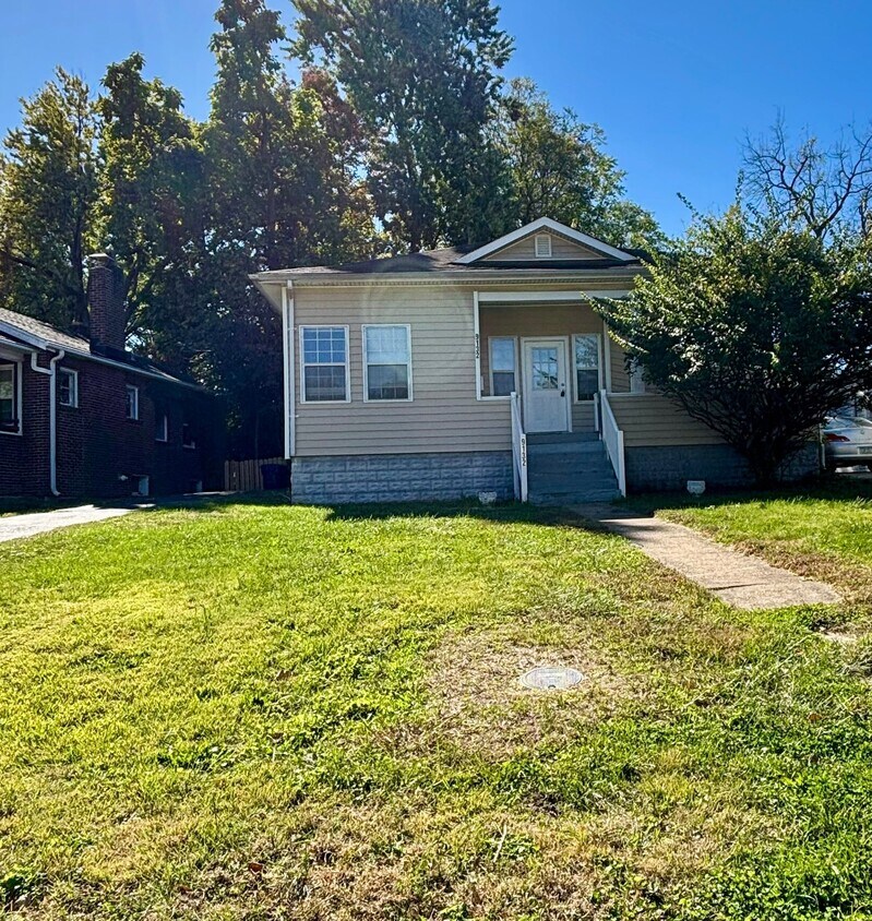 9126 E Milton Ave, Overland, MO 63114 House Rental in Overland, MO