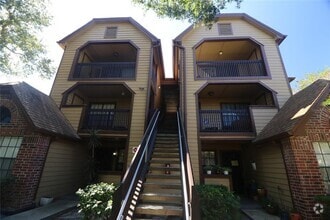 Building Photo - 400 Lake Placid Ct