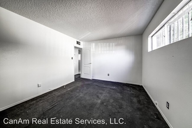 Building Photo - 2576 Van Patten St