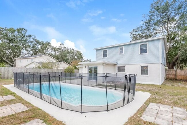 Foto del edificio - 1701 Village Ct