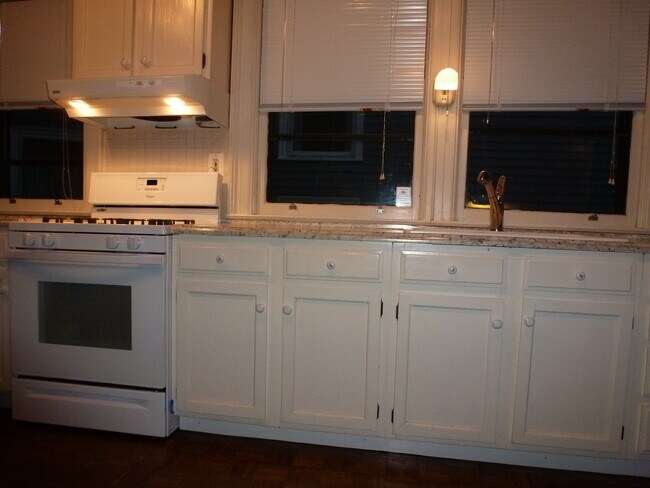Building Photo - 95 Highland Ave