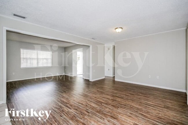 Building Photo - 1334 Grace St N